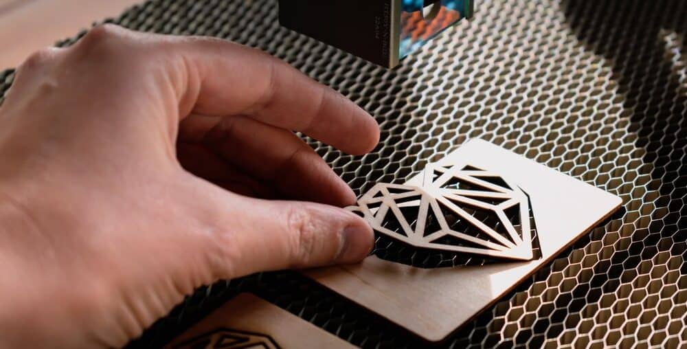 Na czym polega grawerowanie laserowe? – zasady działania i zastosowania